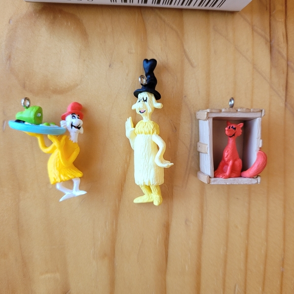 Dr. Seuss Vintage Hallmark Ornaments, set of 2 - Picture 5 of 7